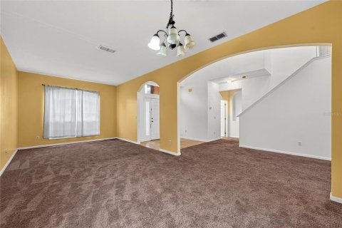 House in Kissimmee, Florida 4 bedrooms, 234.86 sq.m. № 2410657 - photo 4