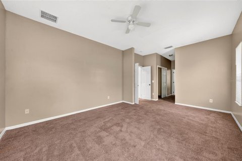 House in Kissimmee, Florida 4 bedrooms, 234.86 sq.m. № 2410657 - photo 27