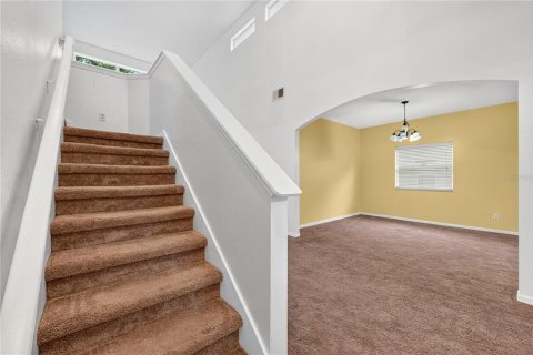 House in Kissimmee, Florida 4 bedrooms, 234.86 sq.m. № 2410657 - photo 11