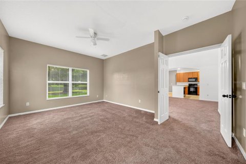 House in Kissimmee, Florida 4 bedrooms, 234.86 sq.m. № 2410657 - photo 24