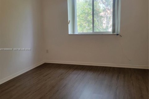 Condo in Hollywood, Florida, 2 bedrooms  № 1994529 - photo 6