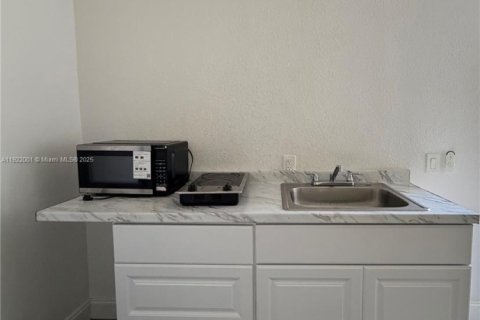 Снять в аренду виллу или дом в Дирфилд-Бич, Флорида 1 спальня, 264.68м2, № 1976040 - фото 6