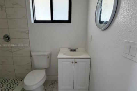 Снять в аренду виллу или дом в Дирфилд-Бич, Флорида 1 спальня, 264.68м2, № 1976040 - фото 8