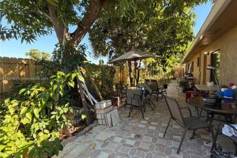 Снять в аренду виллу или дом в Дирфилд-Бич, Флорида 1 спальня, 264.68м2, № 1976040 - фото 9