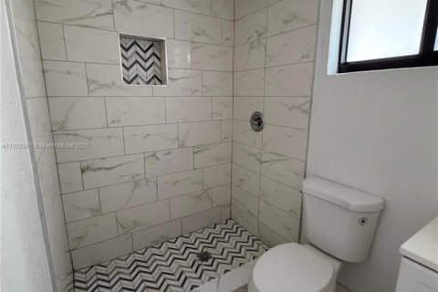 Снять в аренду виллу или дом в Дирфилд-Бич, Флорида 1 спальня, 264.68м2, № 1976040 - фото 7