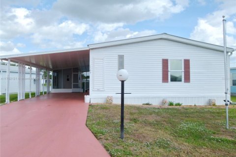 Casa en venta en Okeechobee, Florida, 3 dormitorios, 156.08 m2 № 1693192 - foto 1