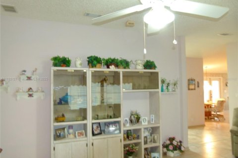 Casa en venta en Okeechobee, Florida, 3 dormitorios, 156.08 m2 № 1693192 - foto 15