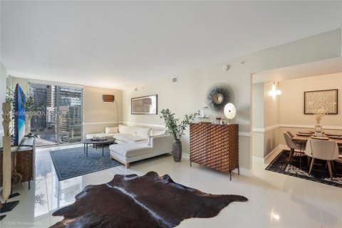 Copropriété à louer à Miami, Floride: 2 chambres, 100.89 m2 № 2192257 - photo 3