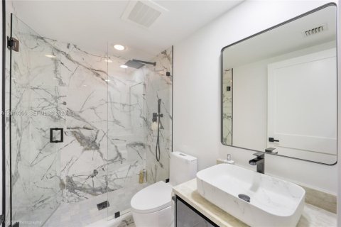Copropriété à louer à Miami, Floride: 2 chambres, 100.89 m2 № 2192257 - photo 11