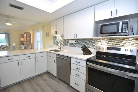 Condominio en Jupiter, Florida, 2 dormitorios  № 2058637