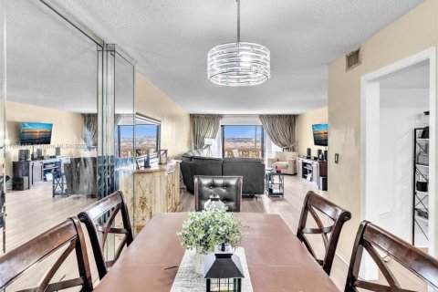 Copropriété à vendre à Miami, Floride: 2 chambres, 136.57 m2 № 1942318 - photo 9