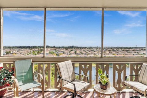 Condo in Miami, Florida, 2 bedrooms  № 1942318 - photo 14