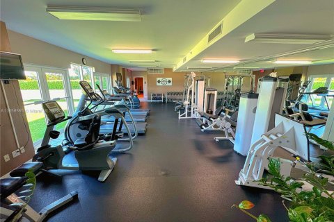 Condominio en alquiler en Miami, Florida, 2 dormitorios, 97.73 m2 № 1888042 - foto 14