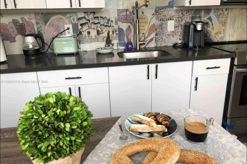 Apartamento en alquiler en Hollywood, Florida № 1779361 - foto 5