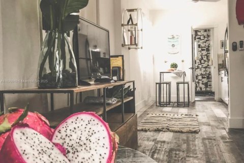 Apartamento en alquiler en Hollywood, Florida № 1779361 - foto 1