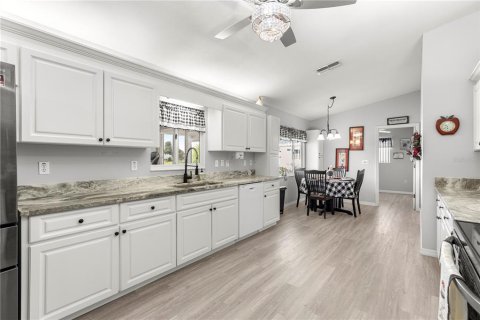 House in Summerfield, Florida 2 bedrooms, 148.92 sq.m. № 1881429 - photo 17