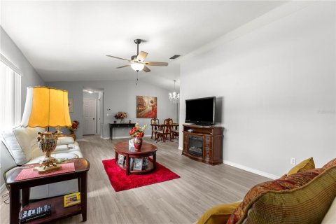 House in Summerfield, Florida 2 bedrooms, 148.92 sq.m. № 1881429 - photo 12