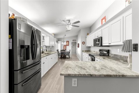 House in Summerfield, Florida 2 bedrooms, 148.92 sq.m. № 1881429 - photo 15