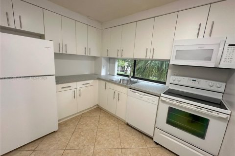 Купить кондоминиум в Санни-Айлс-Бич, Флорида 2 спальни, 83.05м2, № 1029211 - фото 6