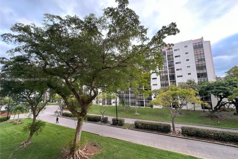 Купить кондоминиум в Санни-Айлс-Бич, Флорида 2 спальни, 83.05м2, № 1029211 - фото 3