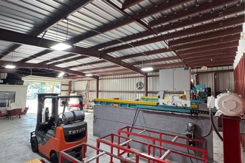Propiedad comercial en venta en Tampa, Florida, 241.55 m2 № 2321781 - foto 2