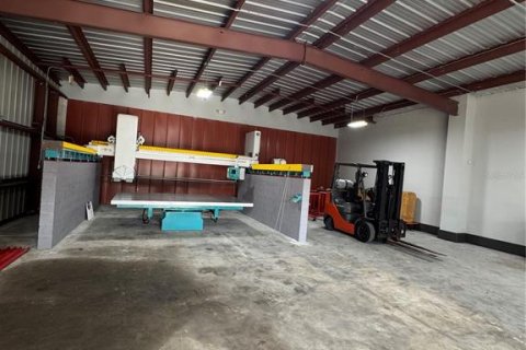 Propiedad comercial en venta en Tampa, Florida, 241.55 m2 № 2321781 - foto 21