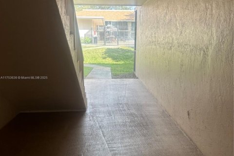 Copropriété à vendre à Hollywood, Floride: 2 chambres № 1985478 - photo 9