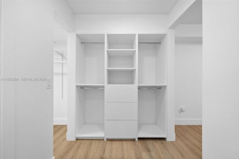 Condo in Aventura, Florida, 2 bedrooms № 2010344 - photo 21