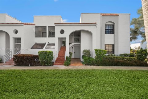 Condo in Aventura, Florida, 2 bedrooms № 2010344 - photo 3