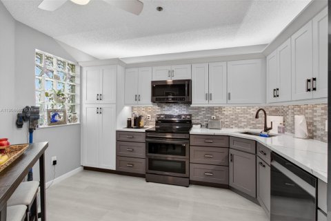 Купить кондоминиум в Бойнтон-Бич, Флорида 3 спальни, 103.59м2, № 1963027 - фото 17