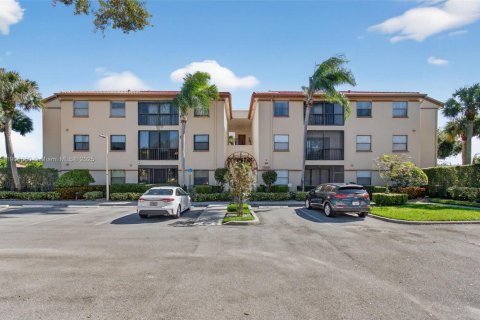 Купить кондоминиум в Бойнтон-Бич, Флорида 3 спальни, 103.59м2, № 1963027 - фото 1