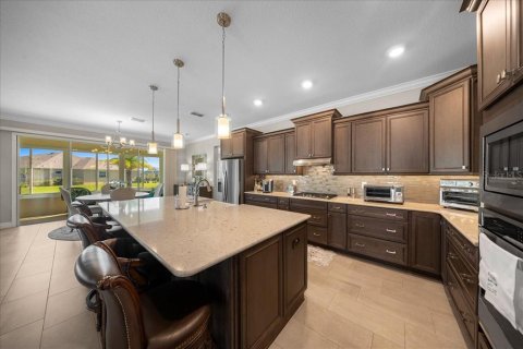 House in Ocala, Florida 3 bedrooms, 216.37 sq.m. № 2420410 - photo 10