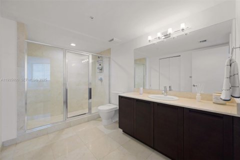 Condominio en venta en Sunny Isles Beach, Florida, 3 dormitorios, 208.01 m2 № 1993742 - foto 26