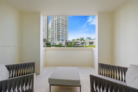 Condominio en venta en Sunny Isles Beach, Florida, 3 dormitorios, 208.01 m2 № 1993742 - foto 16