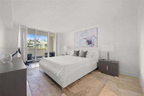 Condominio en venta en Sunny Isles Beach, Florida, 3 dormitorios, 208.01 m2 № 1993742 - foto 14