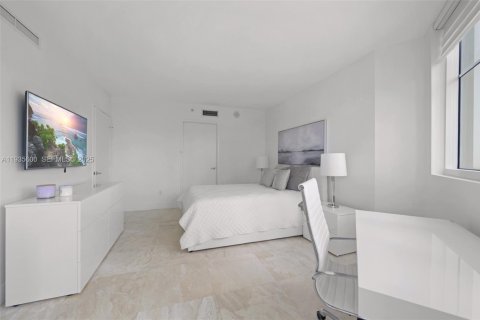 Condominio en venta en Sunny Isles Beach, Florida, 3 dormitorios, 208.01 m2 № 1993742 - foto 25