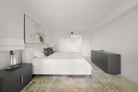 Condominio en venta en Sunny Isles Beach, Florida, 3 dormitorios, 208.01 m2 № 1993742 - foto 15