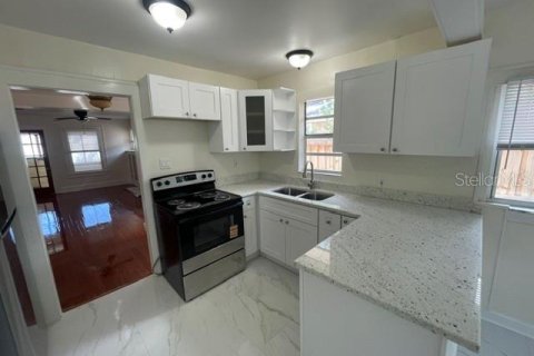 Casa en venta en Saint Petersburg, Florida, 2 dormitorios, 85.47 m2 № 2385884 - foto 10