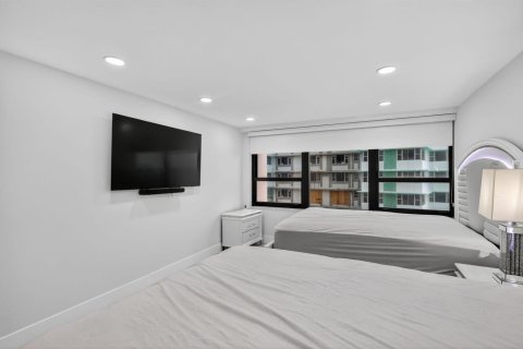 Copropriété à vendre à Miami Beach, Floride: 2 chambres, 89.19 m2 № 2250340 - photo 11