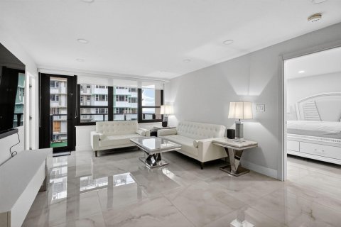 Copropriété à vendre à Miami Beach, Floride: 2 chambres, 89.19 m2 № 2250340 - photo 3