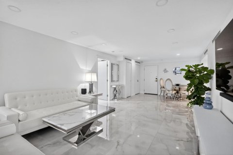 Copropriété à vendre à Miami Beach, Floride: 2 chambres, 89.19 m2 № 2250340 - photo 4