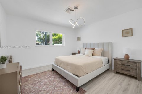 Villa ou maison à vendre à Miami, Floride: 5 chambres, 263.56 m2 № 1936420 - photo 20