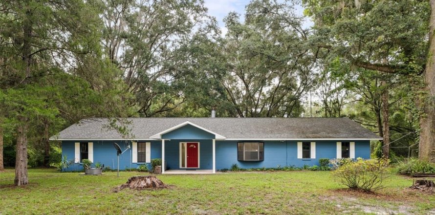 House in Archer, Florida 4 bedrooms, 201.41 sq.m. № 1843877