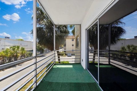 Condominio en alquiler en Lauderhill, Florida, 2 dormitorios, 79.9 m2 № 1989773 - foto 18