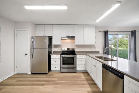 Dúplex en venta en Leesburg, Florida, 2 dormitorios, 97.08 m2 № 1873247 - foto 15