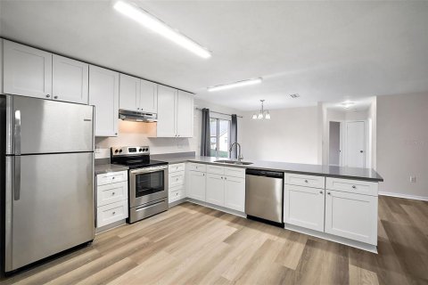 Dúplex en venta en Leesburg, Florida, 2 dormitorios, 97.08 m2 № 1873247 - foto 14