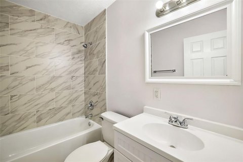 Dúplex en venta en Leesburg, Florida, 2 dormitorios, 97.08 m2 № 1873247 - foto 6