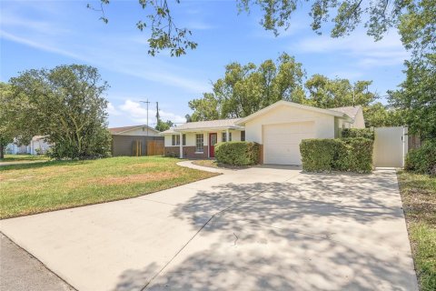 House in Port Richey, Florida 2 bedrooms, 113.81 sq.m. № 2151534 - photo 29