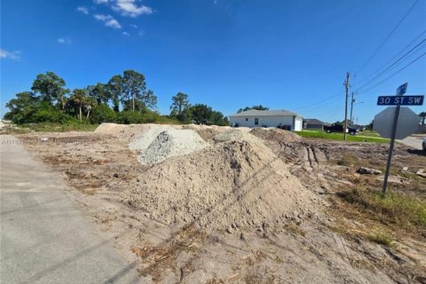 House in Lehigh Acres, Florida 3 bedrooms № 1935399 - photo 22