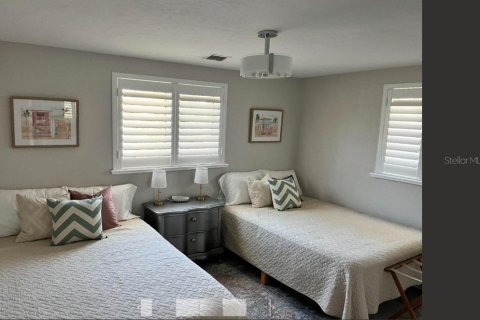 House in Sarasota, Florida 2 bedrooms, 112.04 sq.m. № 1628966 - photo 21